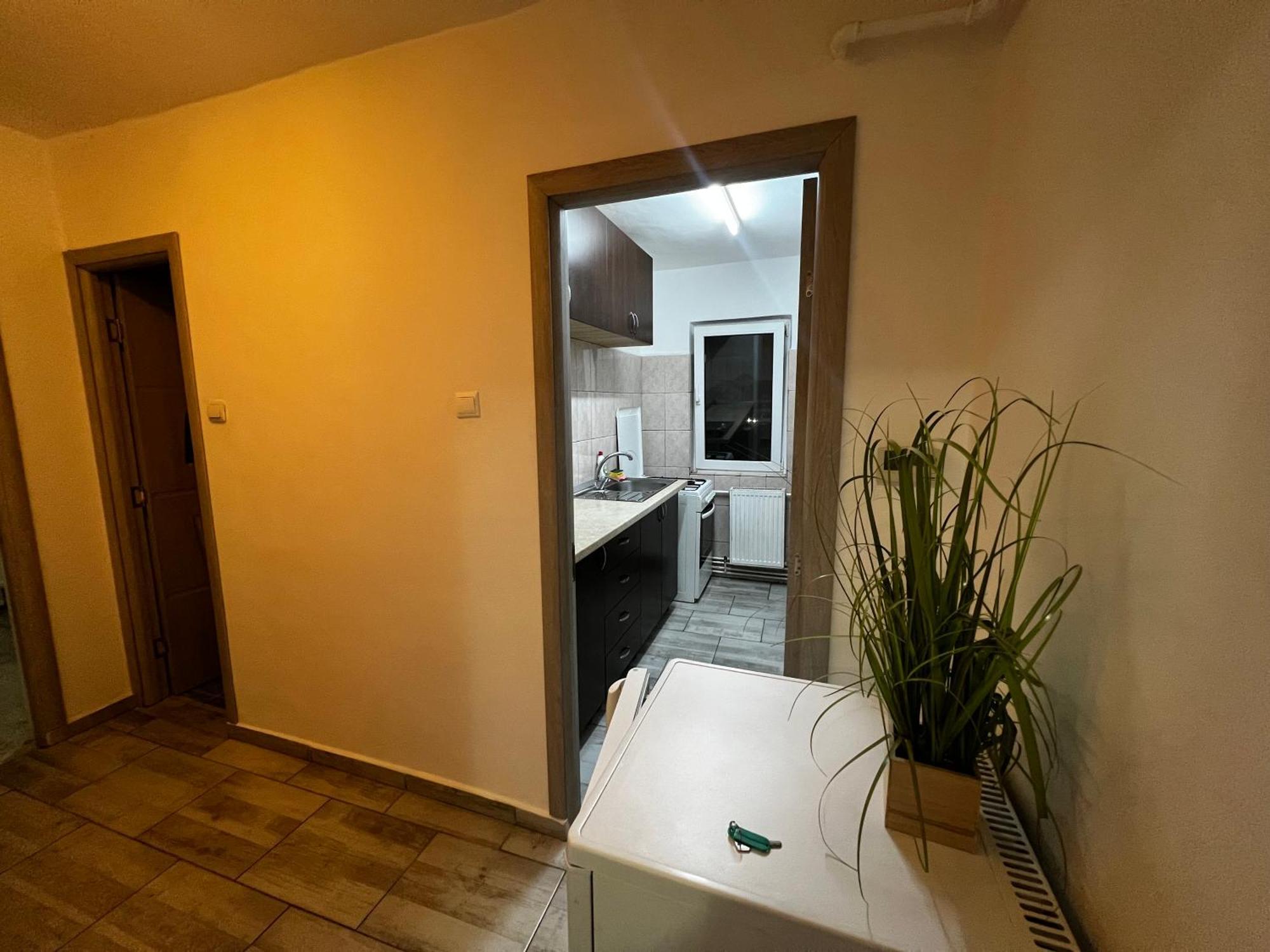 Apartament Targoviste In Regim Hotelier Cu 2 Camere Екстериор снимка